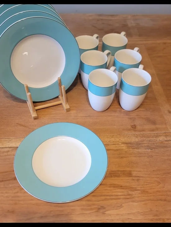 Kate Spade Lenox Plates And Mugs - Picture 2 of 3